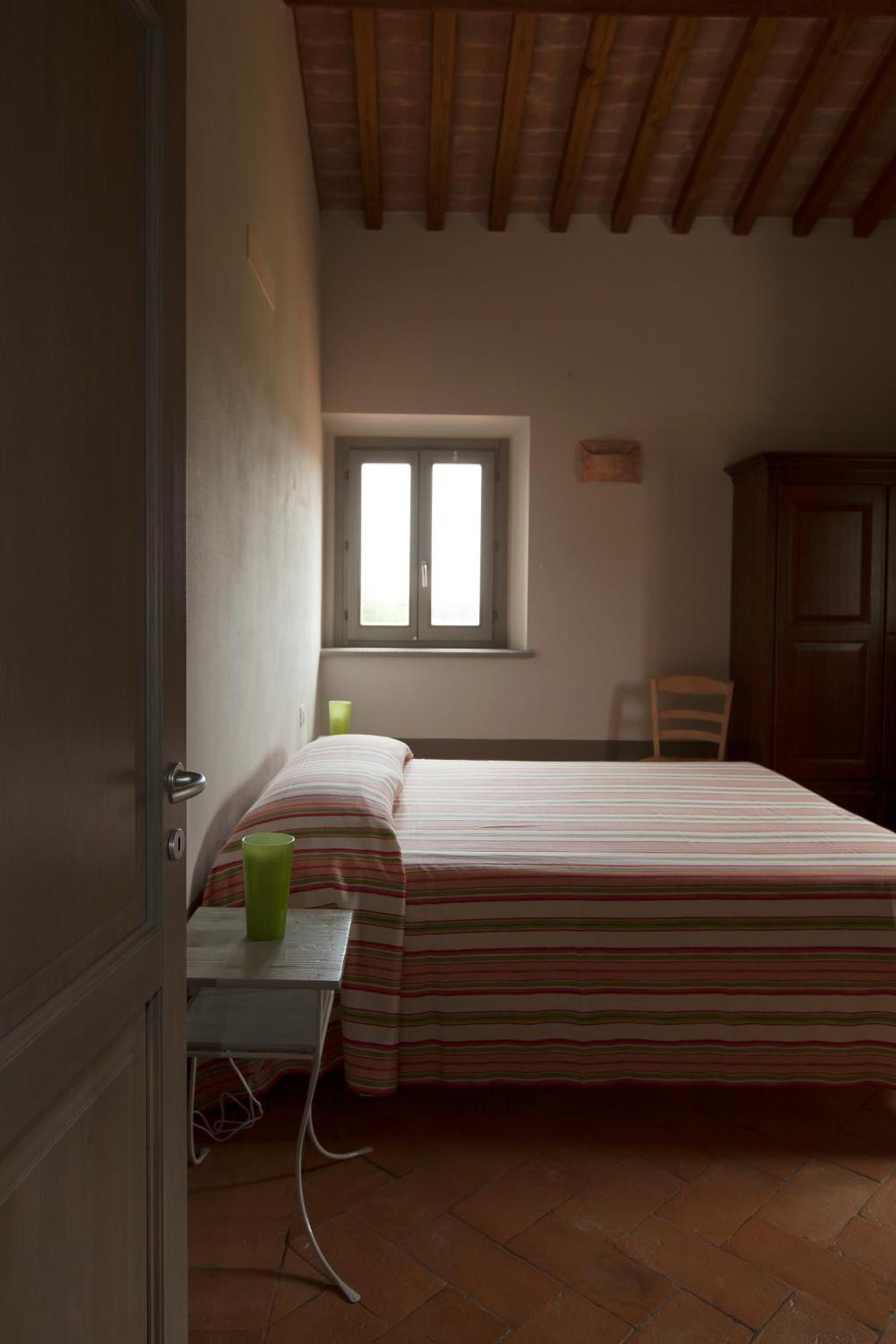 Agriturismo Bio Podere Doganelle Giuncarico Екстер'єр фото