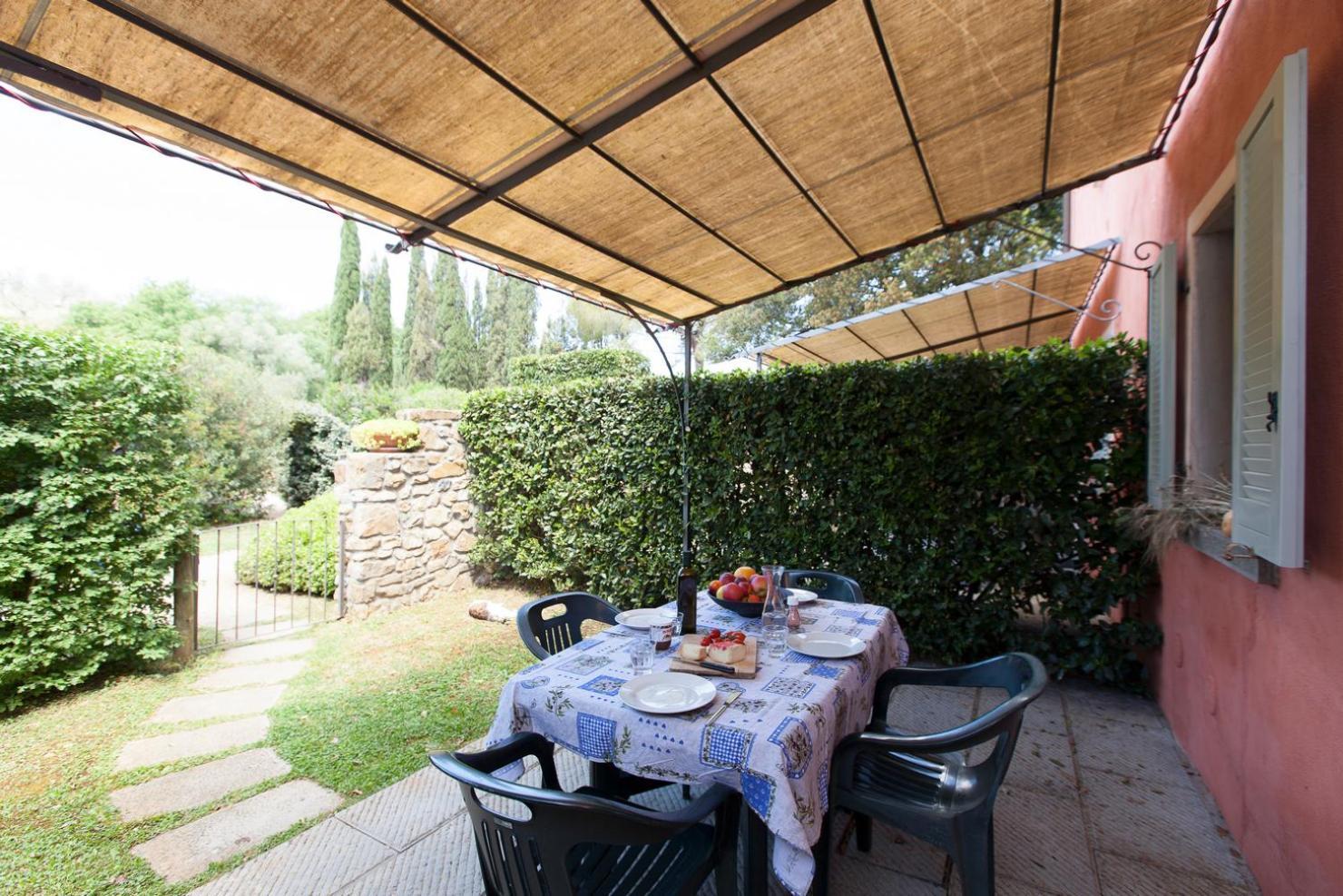 Agriturismo Bio Podere Doganelle Giuncarico Екстер'єр фото